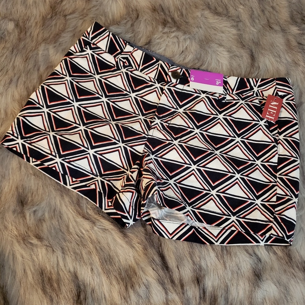 Merona patterned shorts with tags.